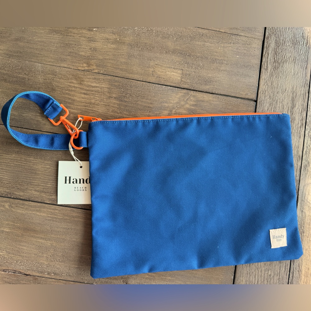 HANDY BLUE - POUCH WITH WRISTLET BUCKLE